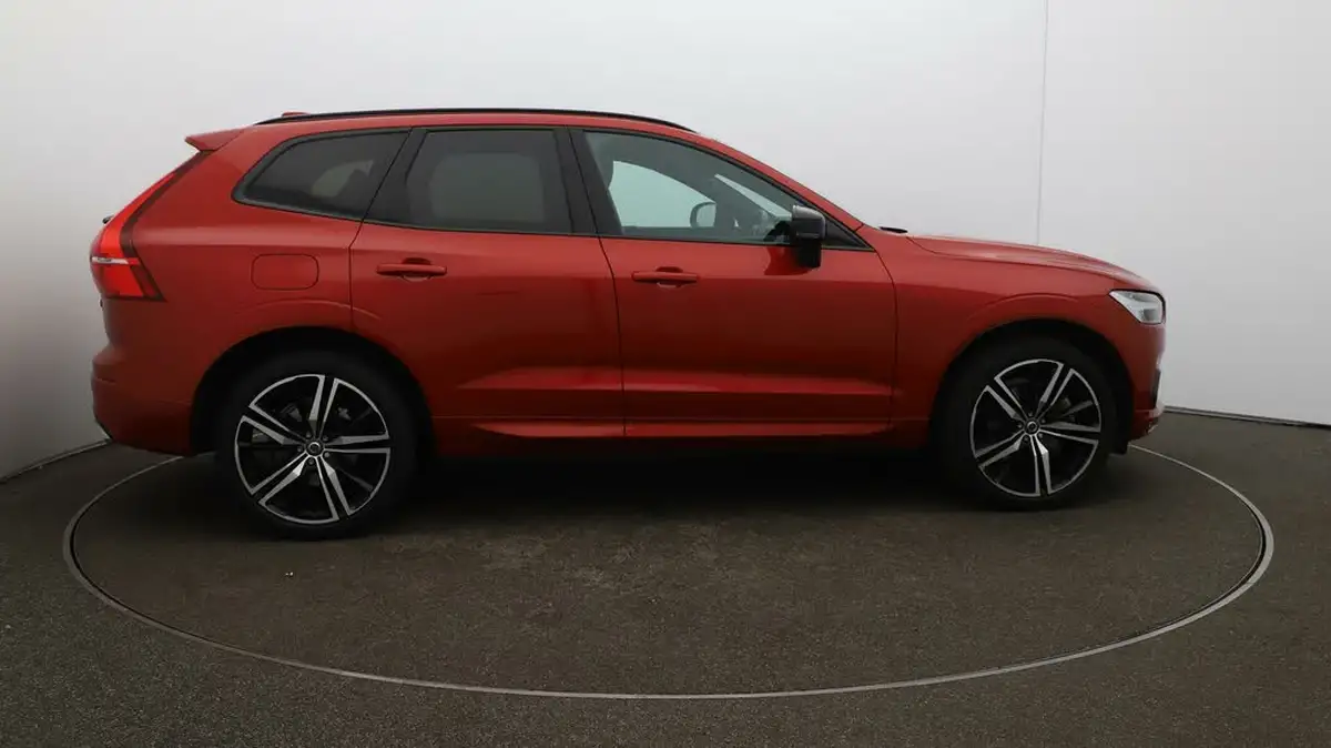 2021-volvo-xc60-20-b5-r-design-awd-big-48