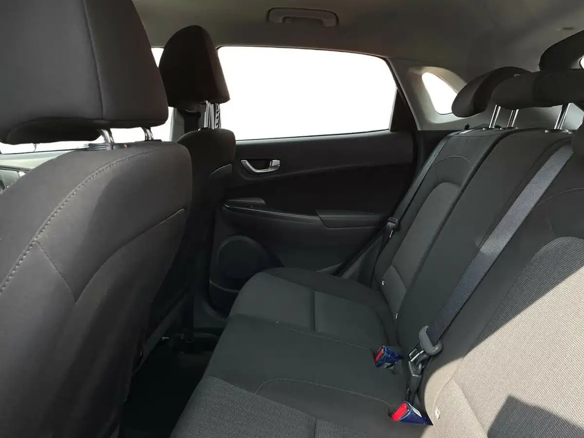 2023-hyundai-kona-16-gdi-se-connect-big-10