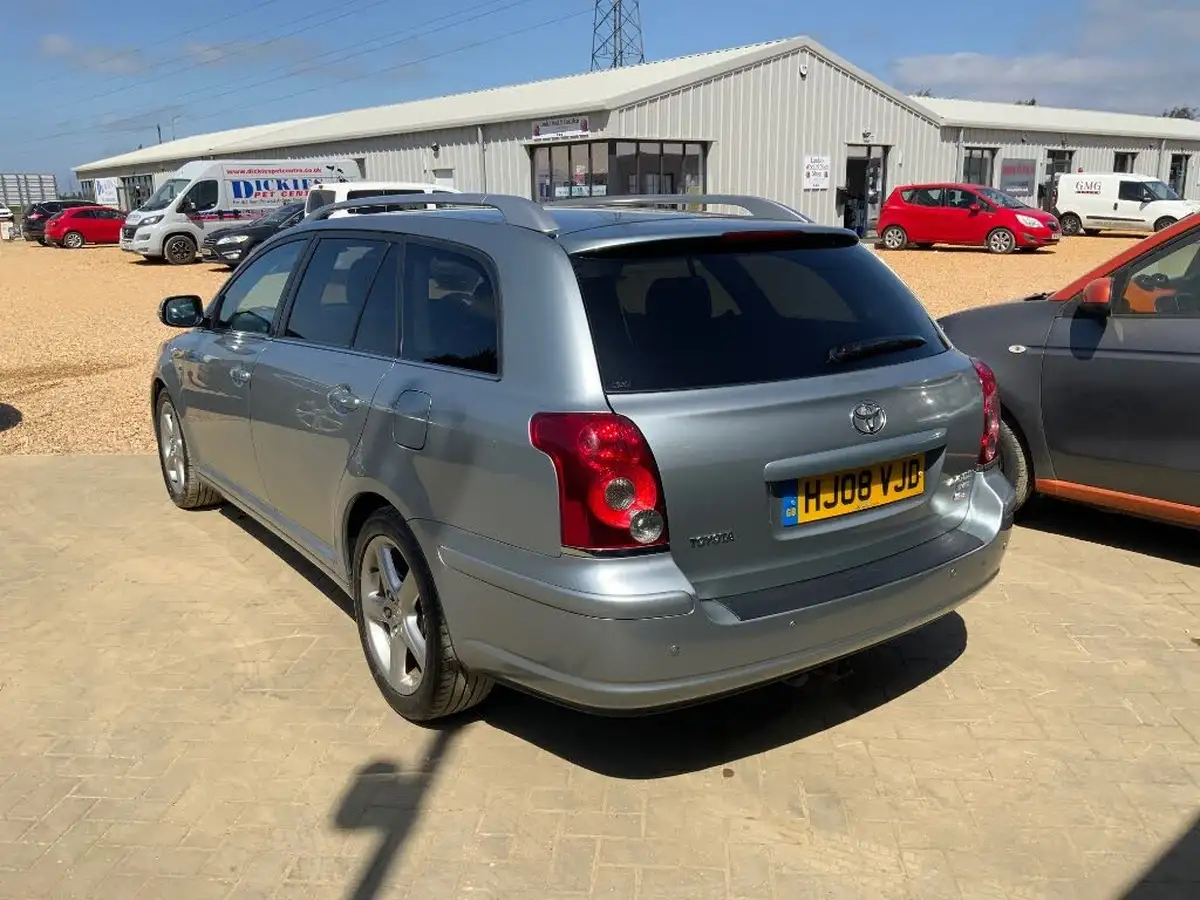 2008-toyota-avensis-22td-t180-estate-5d-big-5