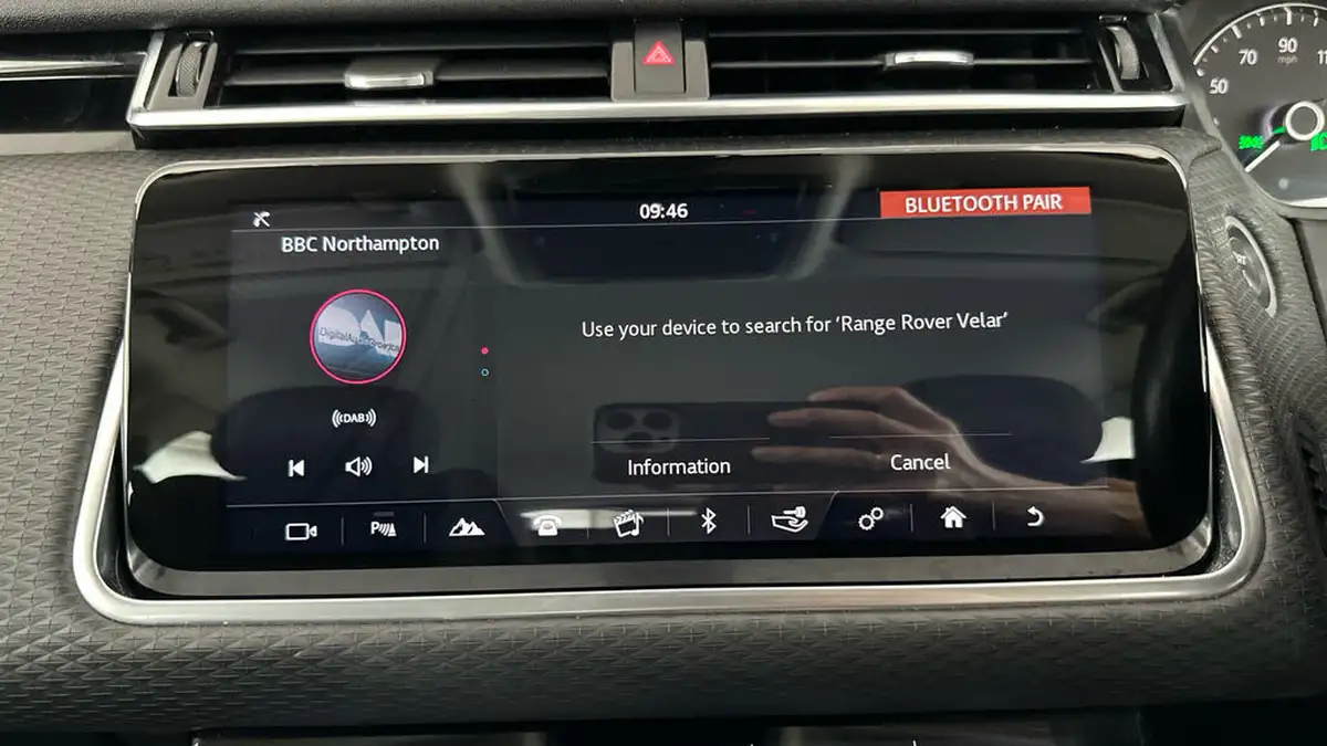 2018-land-rover-range-rover-velar-20-d180-velar-big-34