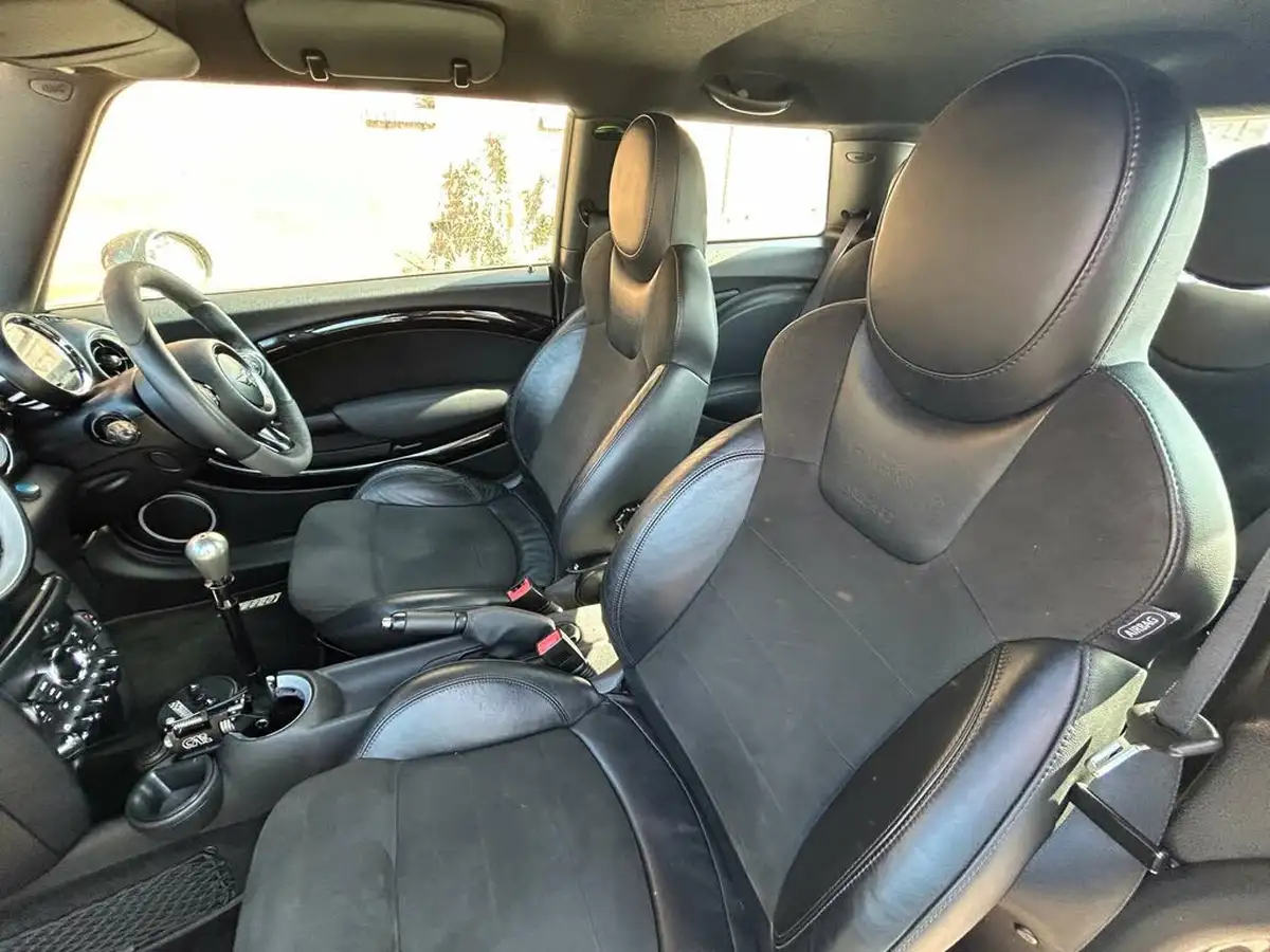 2012-mini-cooper-16-john-cooper-works-hatchback-3d-big-26