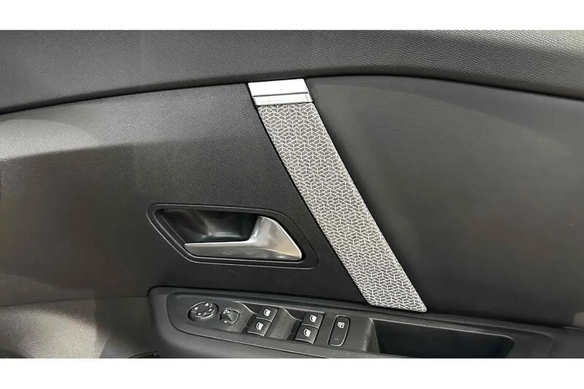 2022-citroen-c4-12-puretech-c-series-edition-big-29