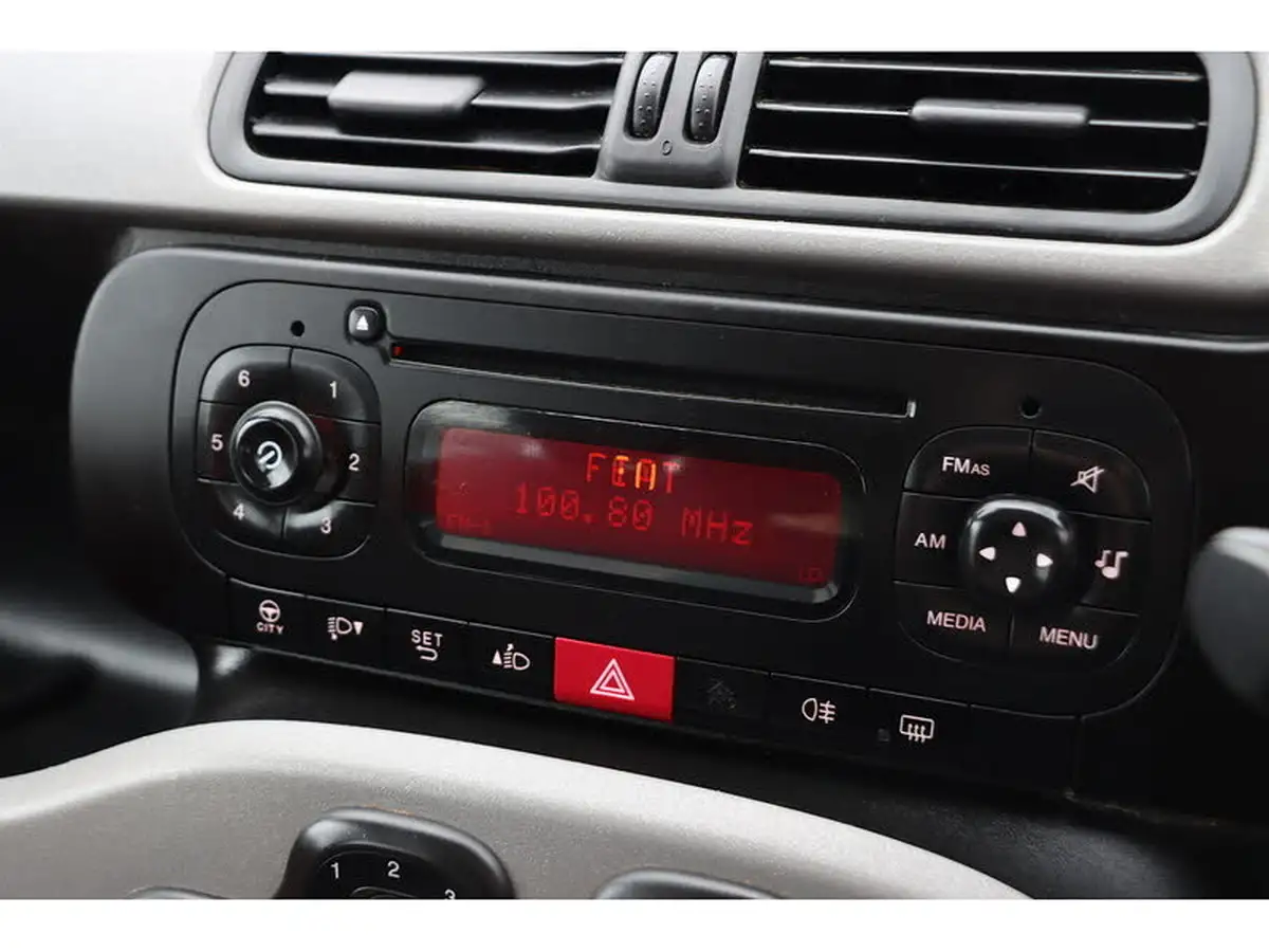2015-fiat-panda-12-easy-big-32
