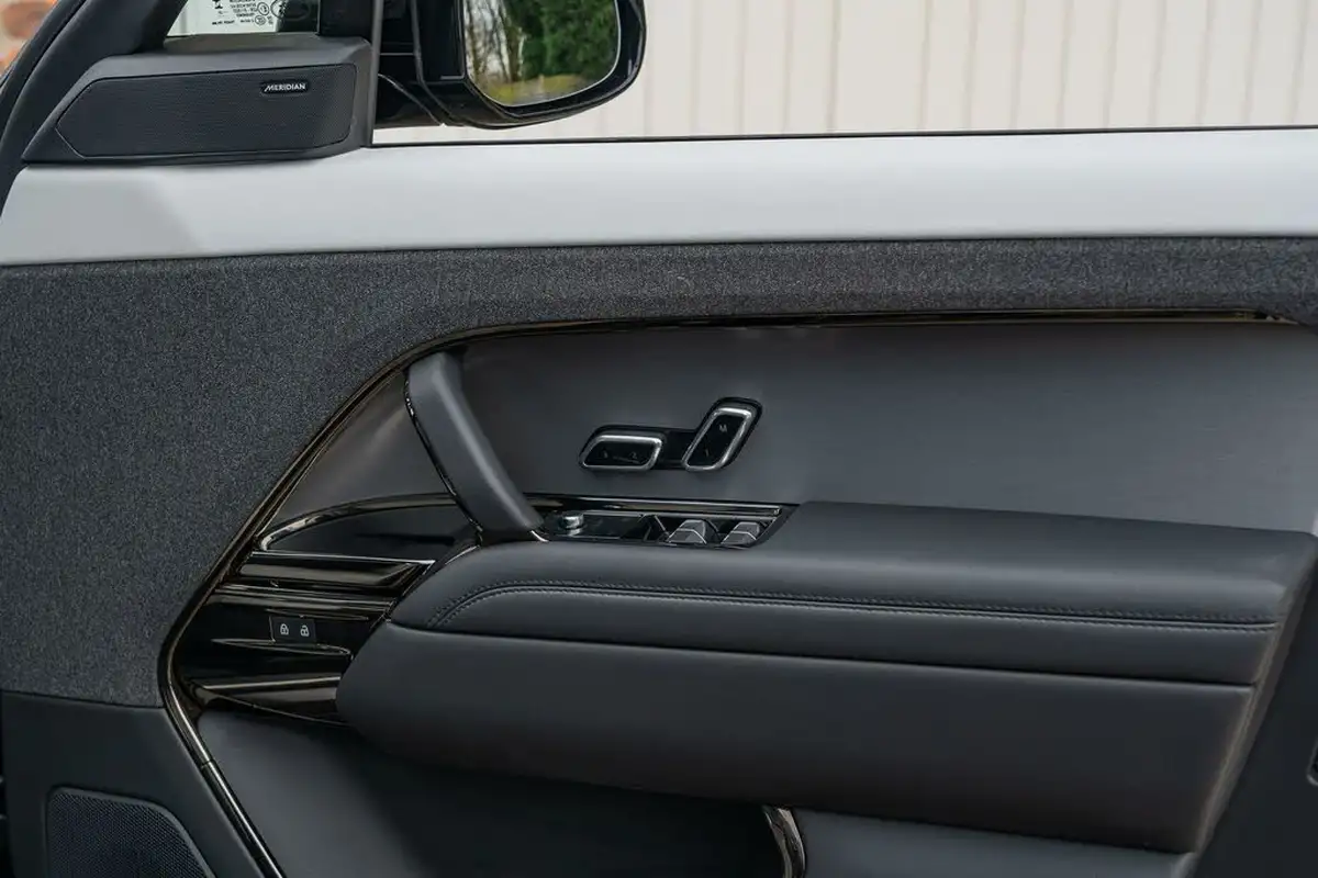 2023-land-rover-range-rover-sport-30-d300-dynamic-se-big-41