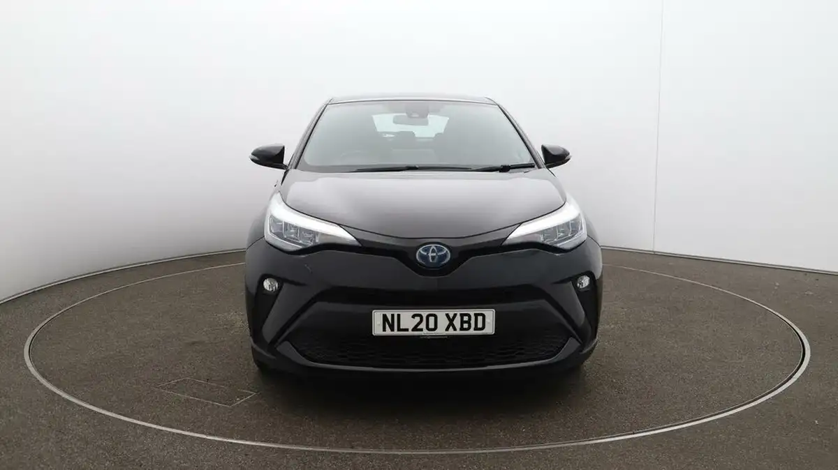 2020-toyota-c-hr-18-vvt-i-icon-parking-pack-big-33