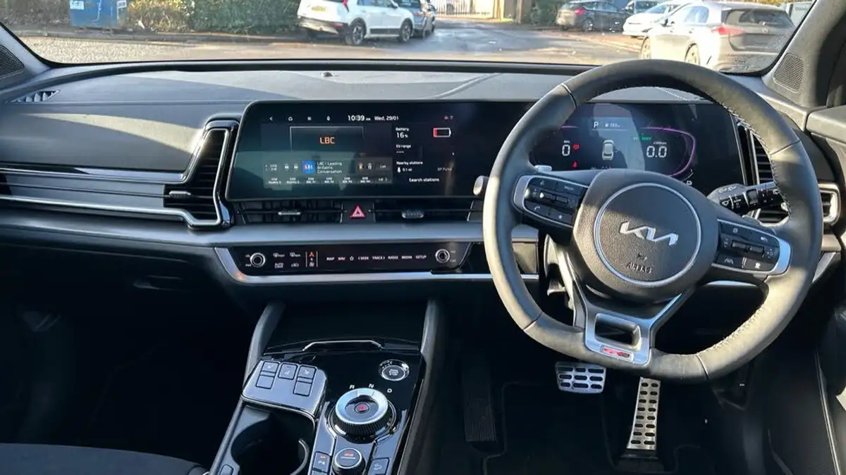 2024-kia-sportage-16-t-gdi-gt-line-241bhp-awd-phev-auto-big-5