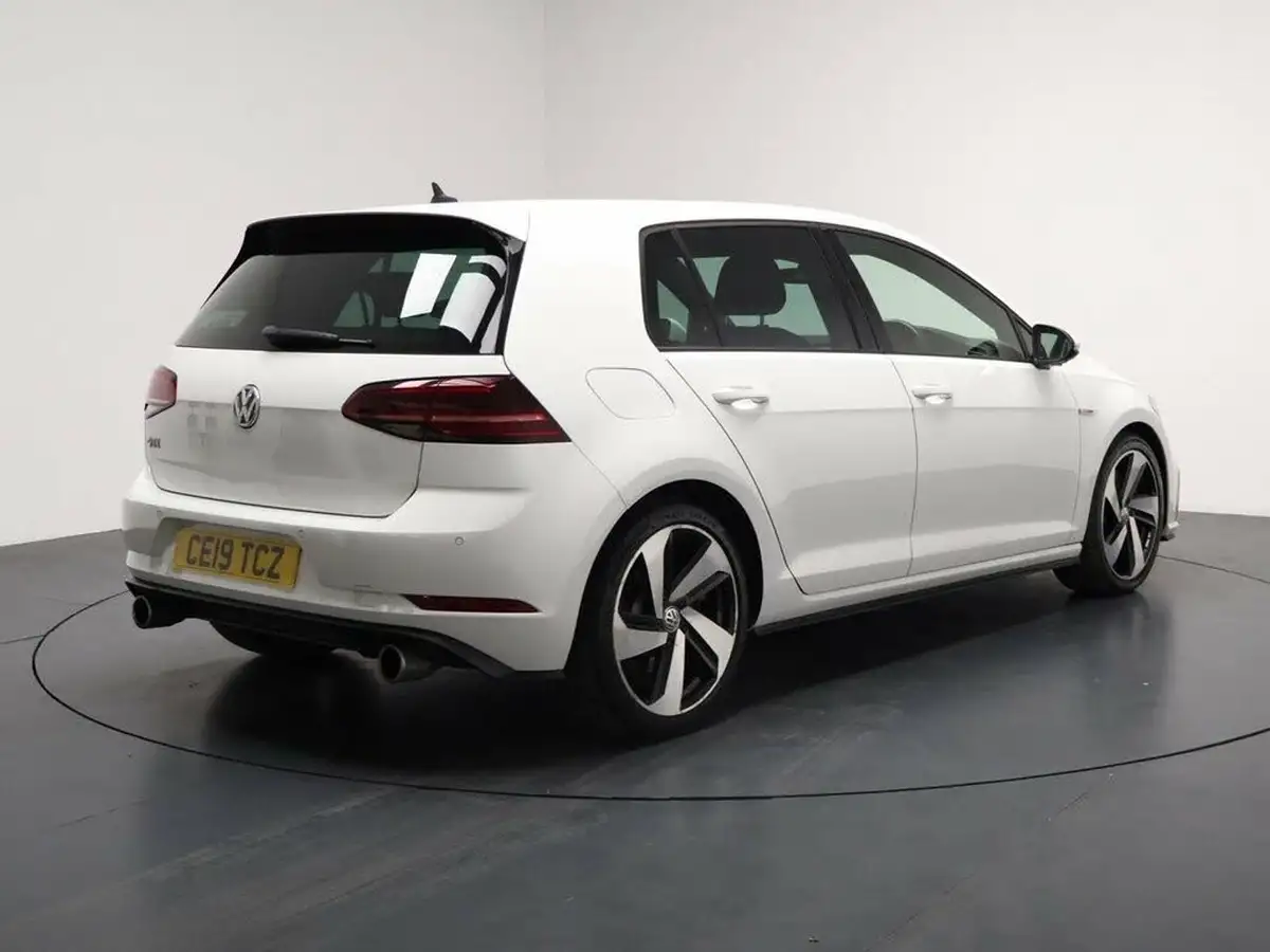 2019-volkswagen-golf-20-tsi-gti-performance-5d-big-11