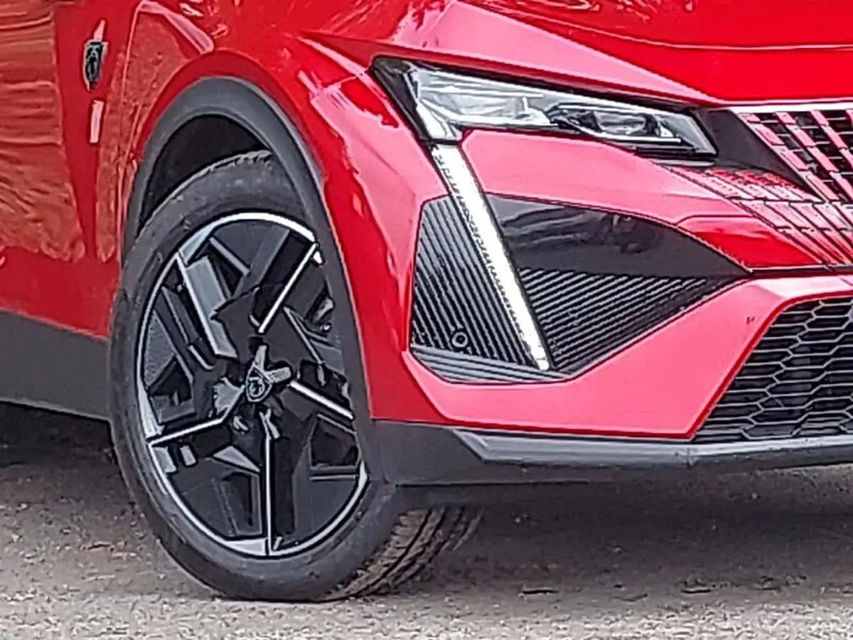 2024-peugeot-408-12-puretech-gt-130ps-ss-eat8-big-8