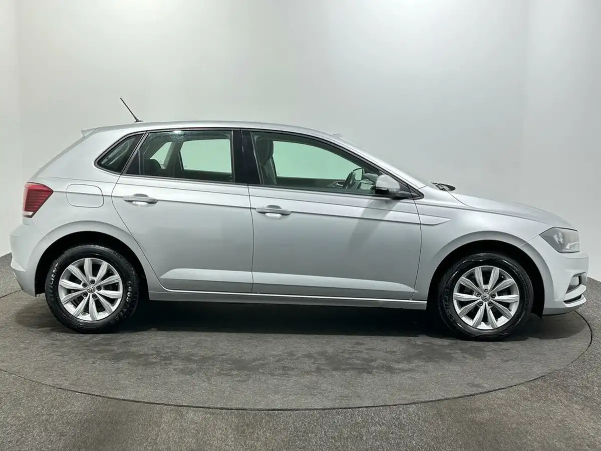 2018-volkswagen-polo-10-tsi-se-big-8