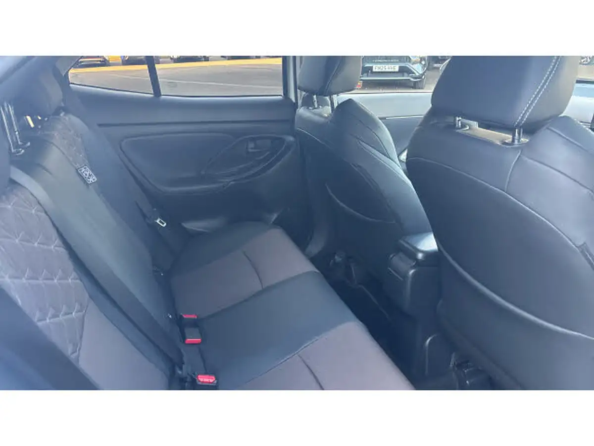 2024-toyota-yaris-cross-15-vvt-i-excel-awd-i-big-12