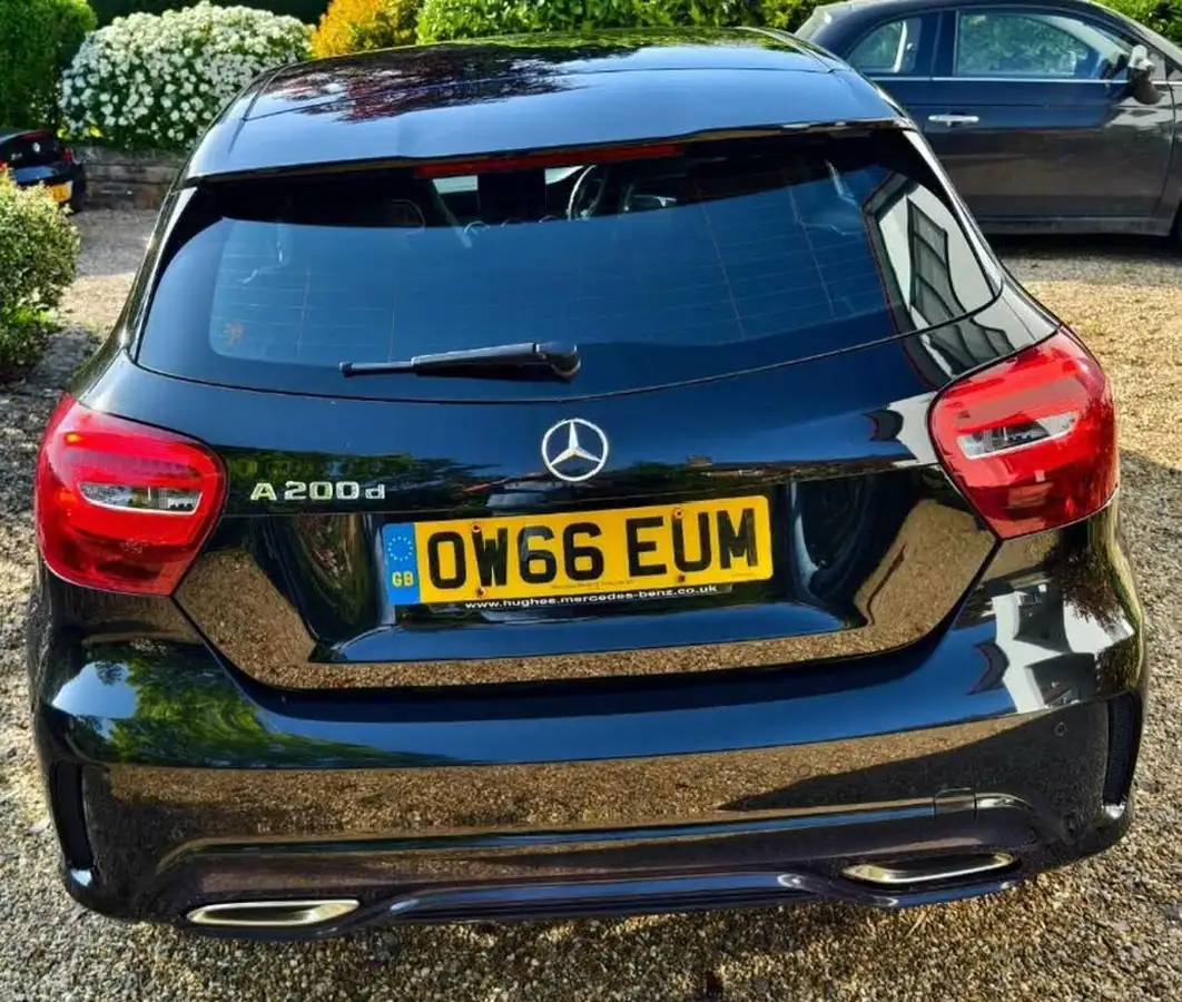2017-mercedes-benz-a-class-21d-a200d-amg-line-ss-7g-dct-big-3