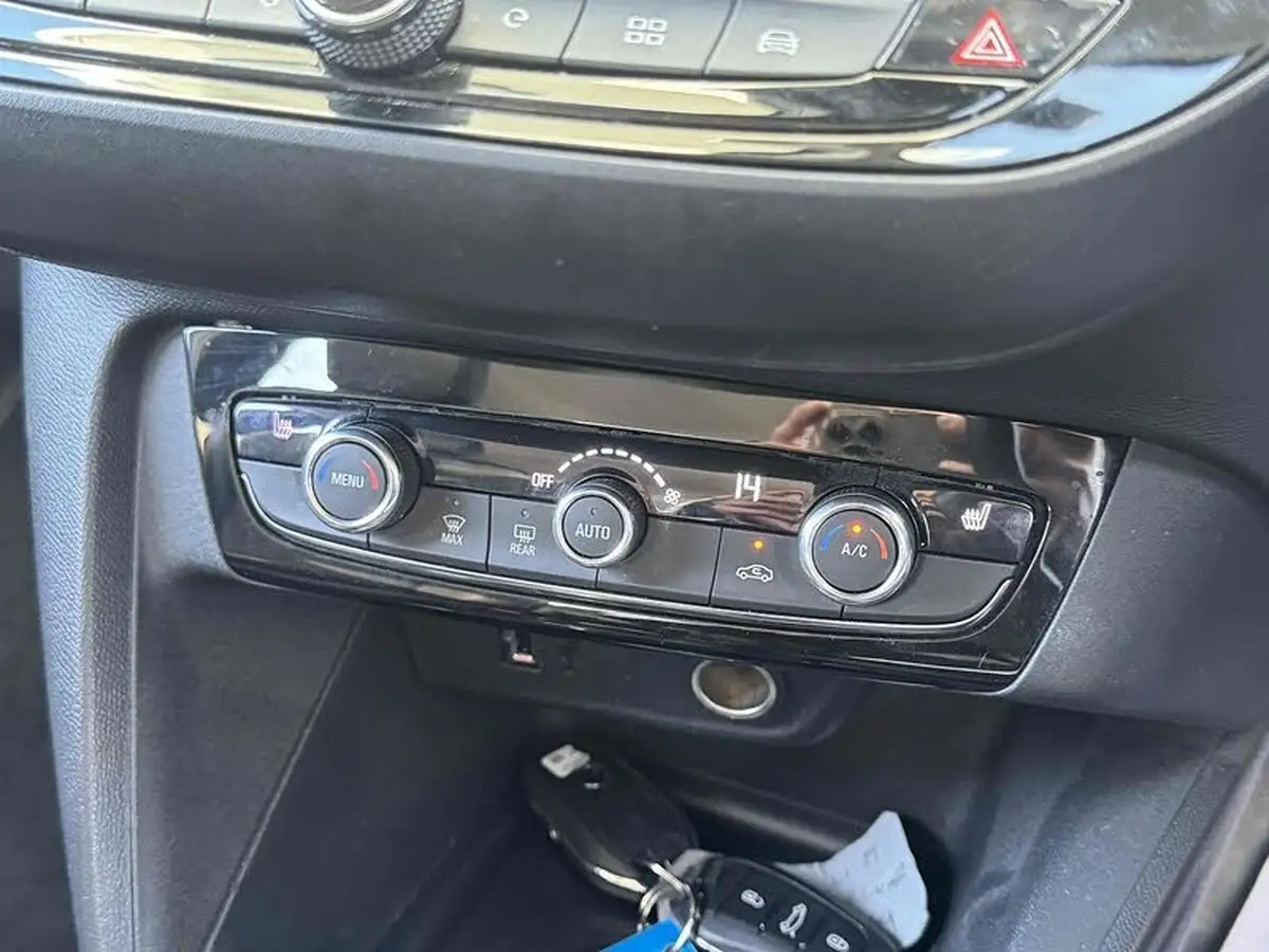 2022-vauxhall-corsa-e-elite-premium-big-36