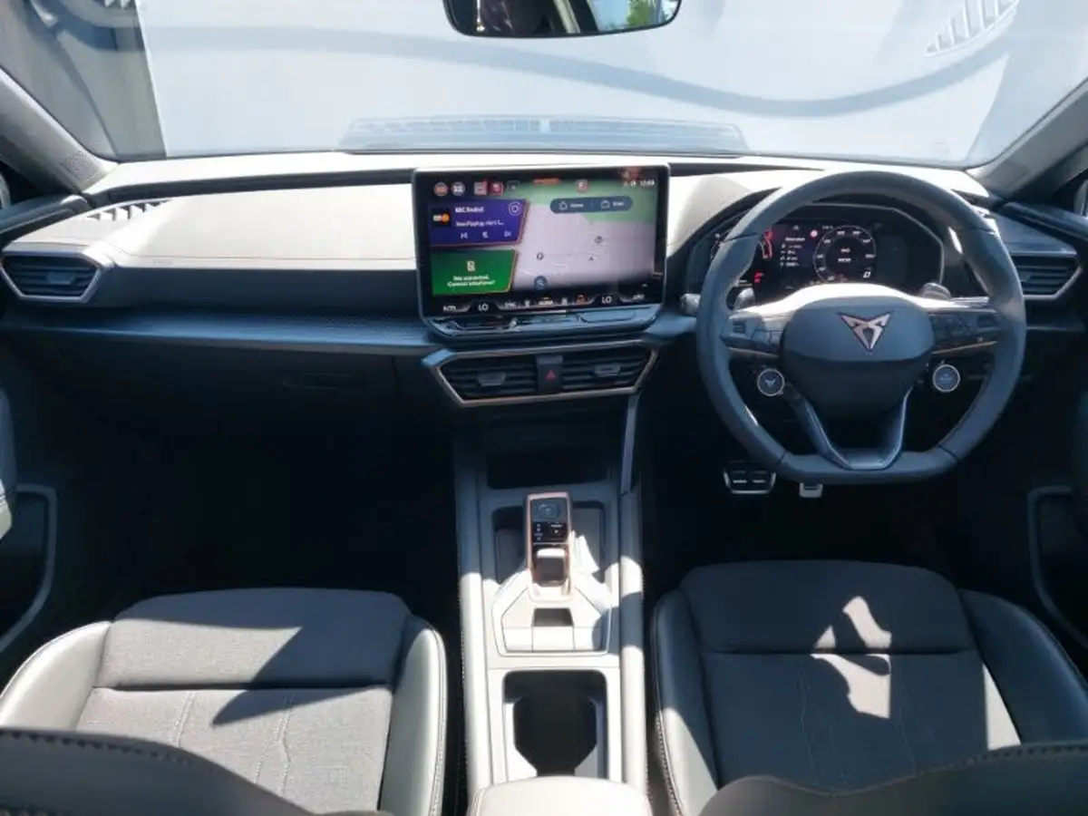 2025-cupra-leon-nf-15-etsi-v1-hatchback-big-2