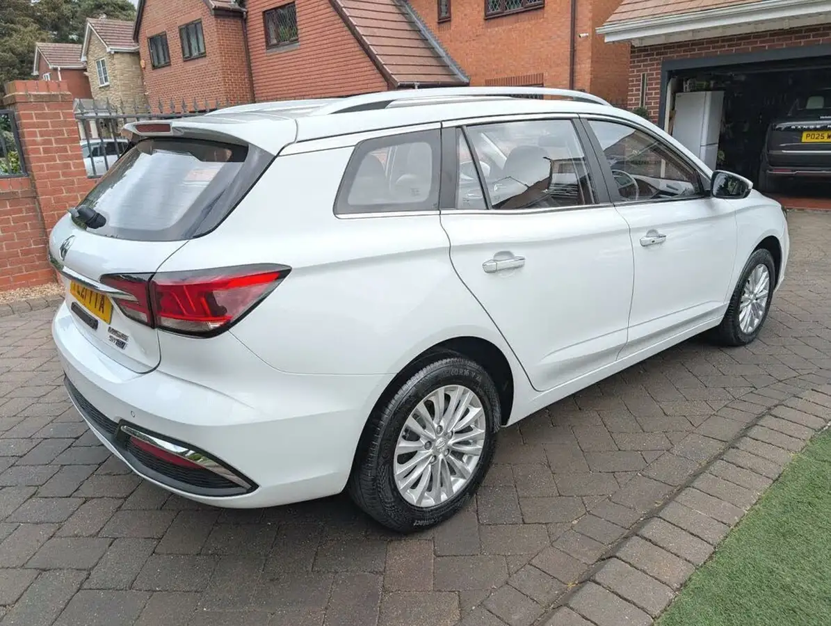 2021-mg-mg5-e-exclusive-ev-big-14
