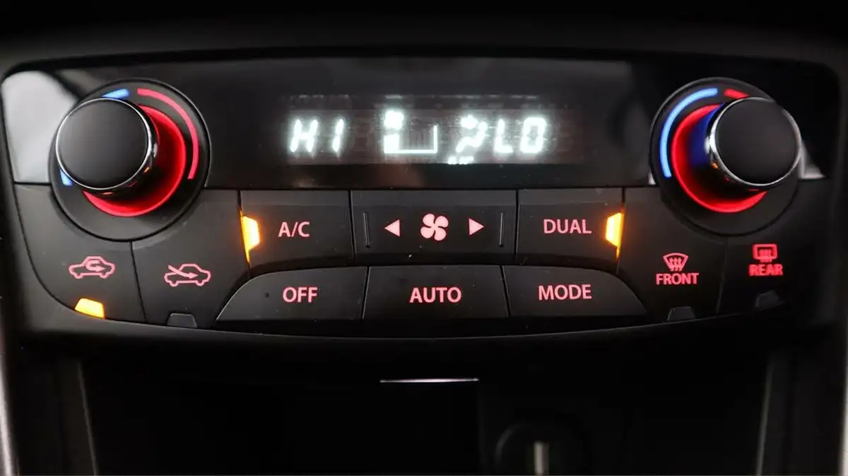2022-suzuki-s-cross-14-boosterjet-motion-big-11