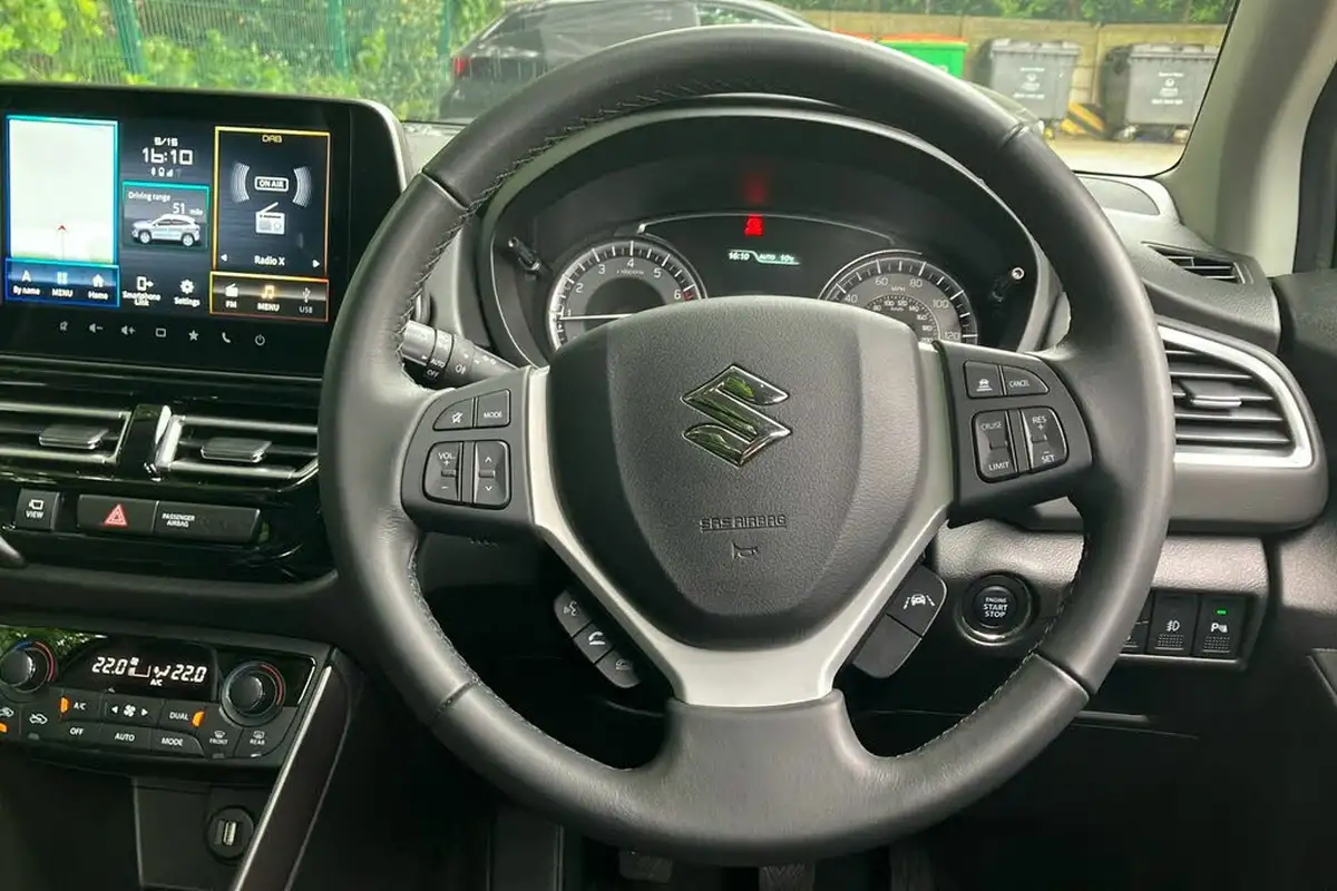 2024-suzuki-s-cross-14-boosterjet-ultra-allgrip-big-32