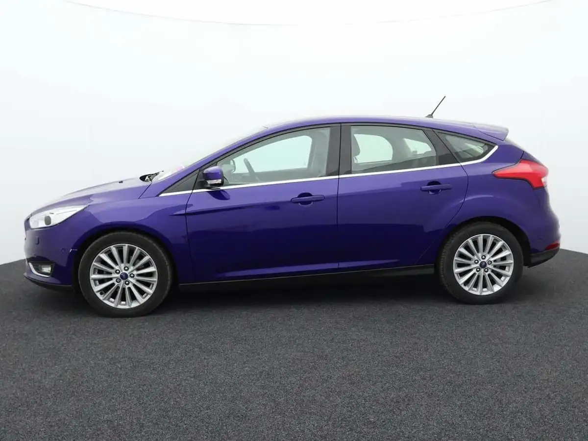 2018-ford-focus-10t-titanium-x-125ps-hatchback-big-4