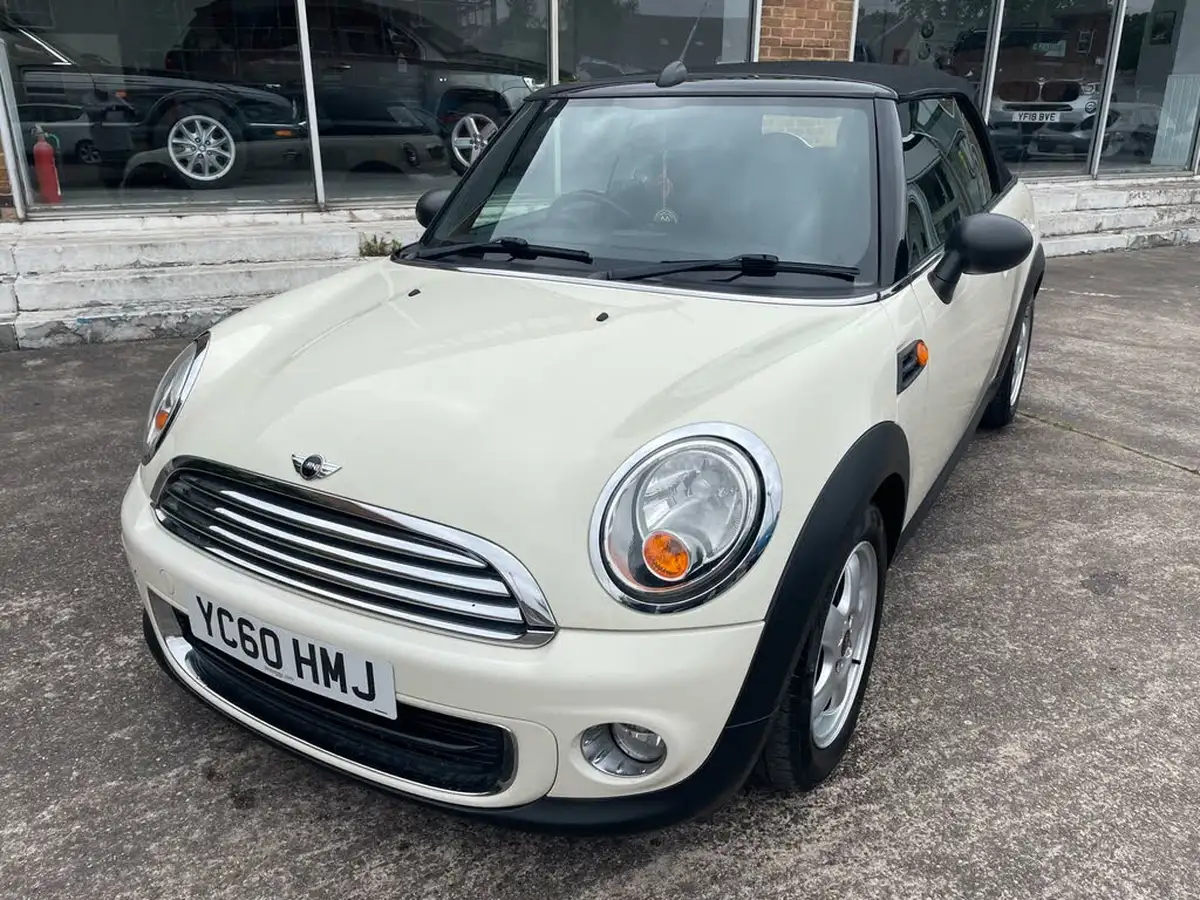 2010-mini-cooper-16-one-98bhp-convertible-2d-big-3