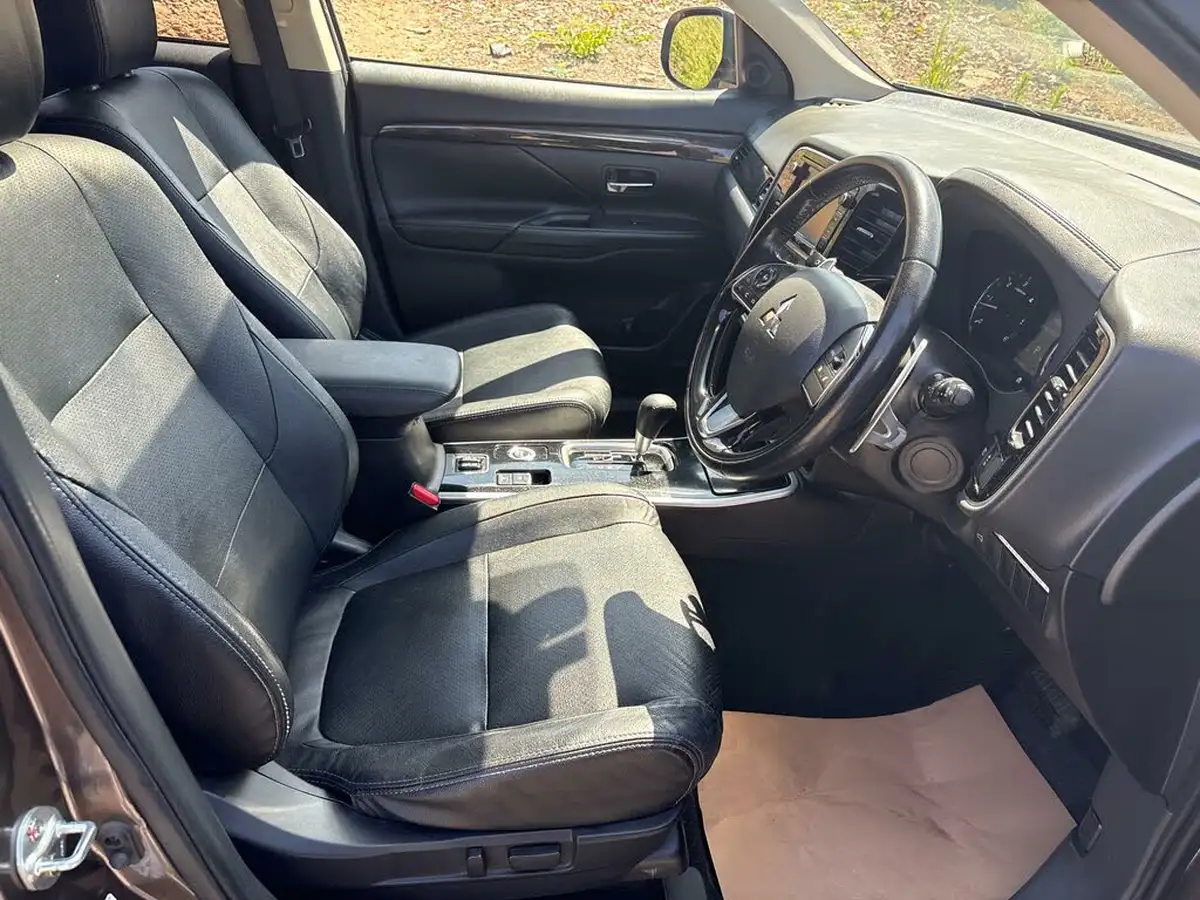 2018-mitsubishi-outlander-22di-d-4-leather-auto-big-24