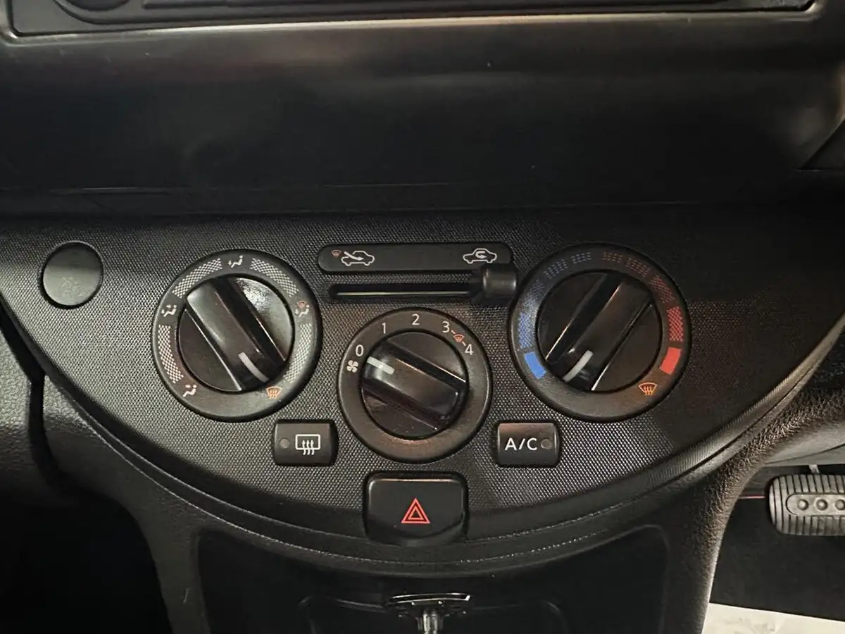 2010-nissan-note-16-visia-auto-big-24