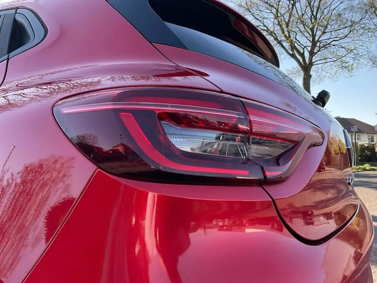 2020-renault-clio-10-sce-iconic-75bhp-big-21
