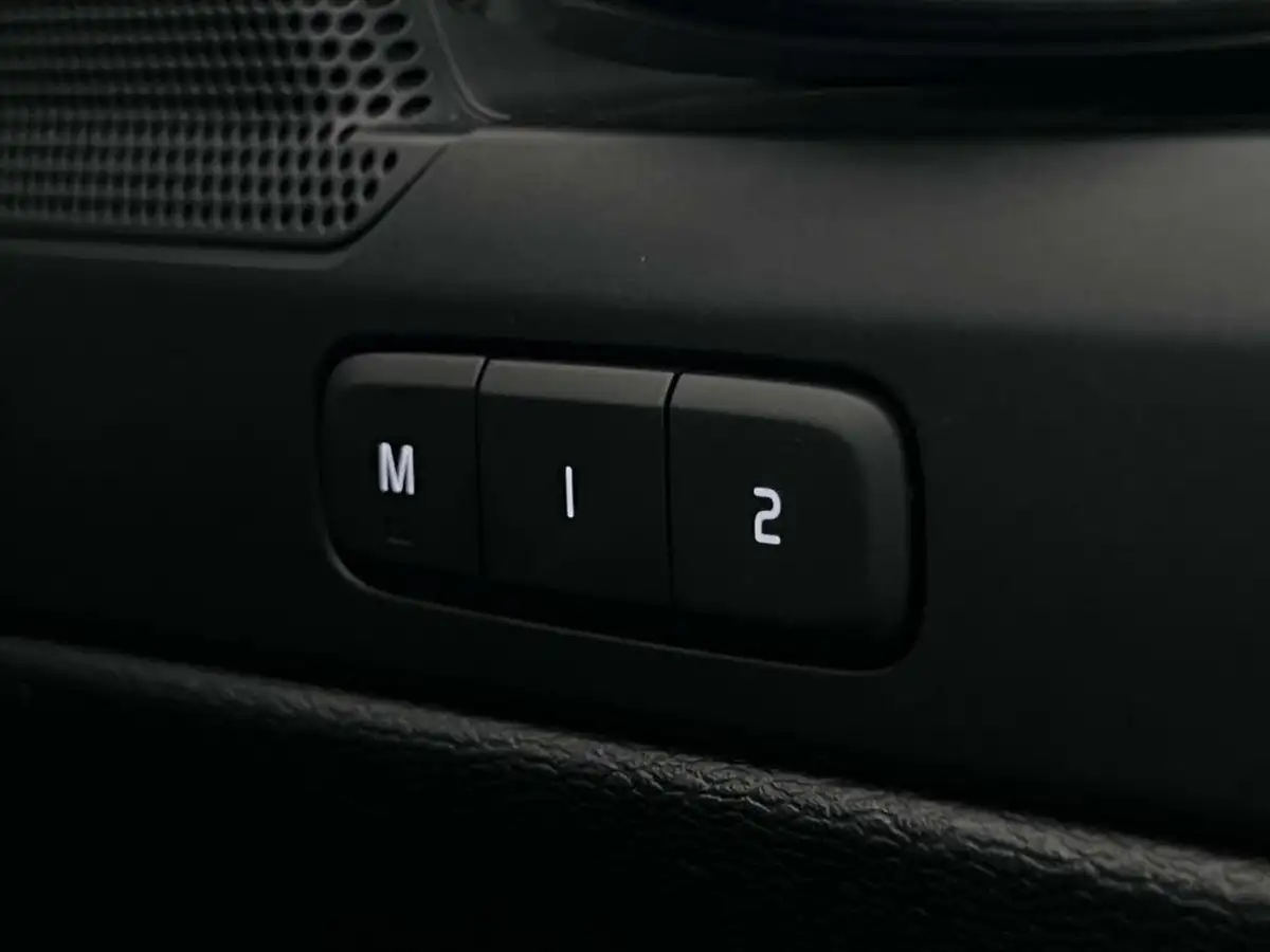 2020-volvo-xc40-15-t5-r-design-pro-plug-in-hybrid-big-19