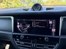 2022-porsche-macan-20-small-23