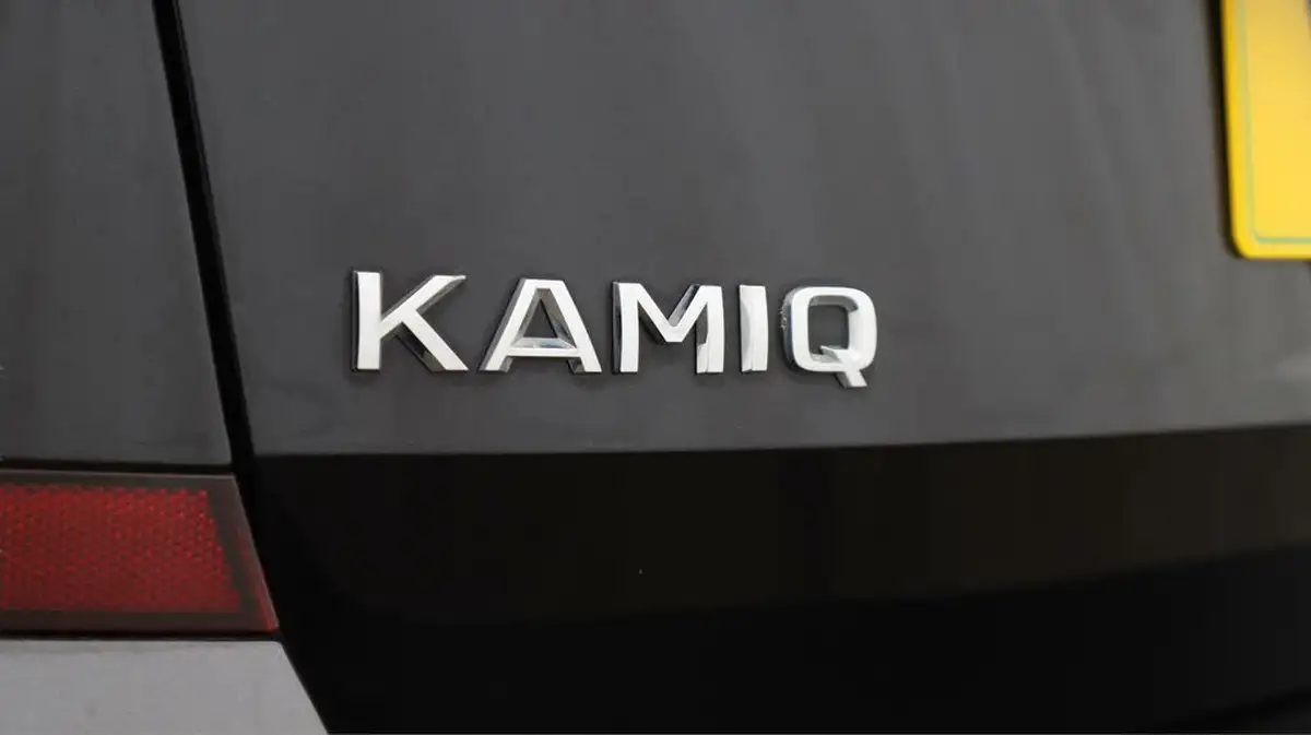 2020-skoda-kamiq-10-tsi-se-95ps-big-21