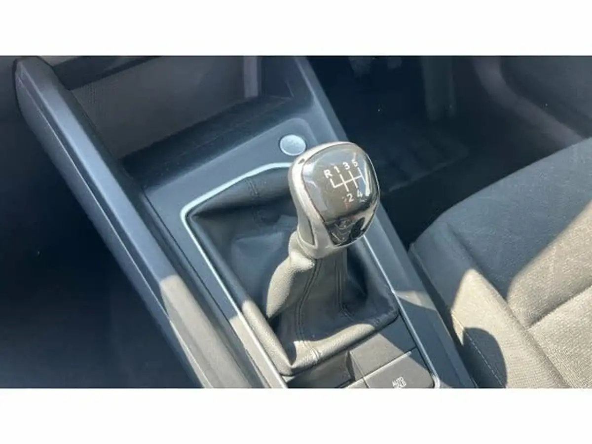 2022-volkswagen-golf-15-tsi-life-150ps-hatchback-big-12