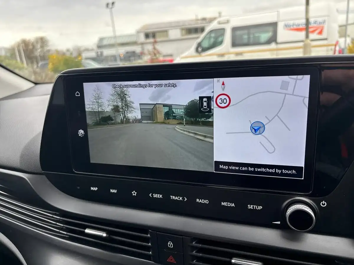 2022-hyundai-bayon-10-t-gdi-premium-100ps-dct-big-40