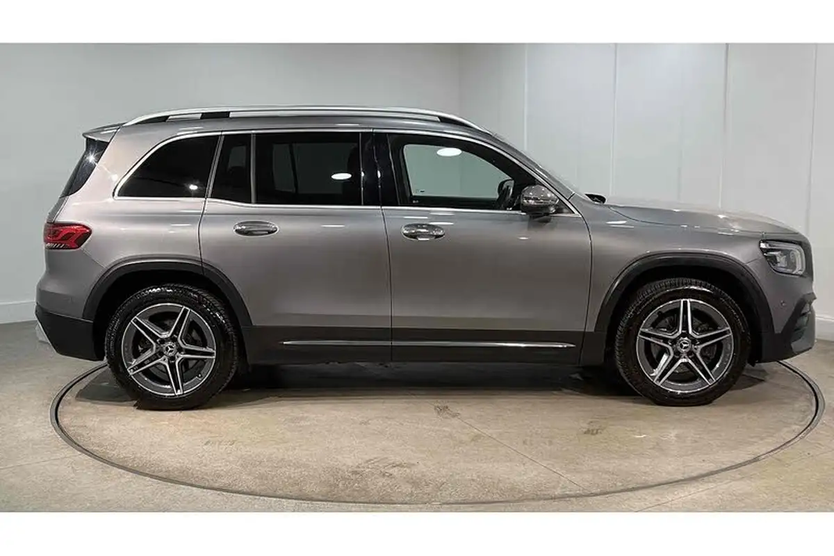 2021-mercedes-benz-glb-class-20d-glb200d-amg-line-premium-4matic-big-4