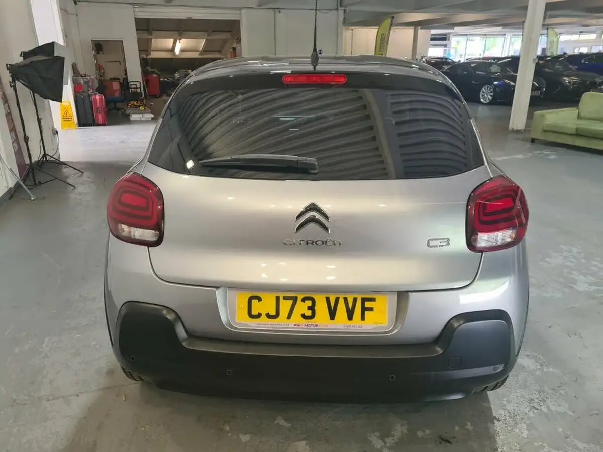 2023-citroen-c3-12-puretech-plus-110ps-eat6-big-15