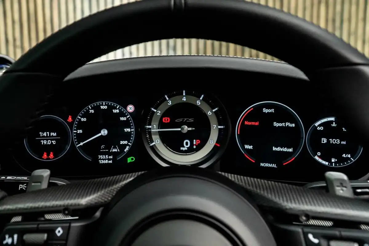 2022-porsche-911-30-carrera-gts-coupe-pdk-big-36