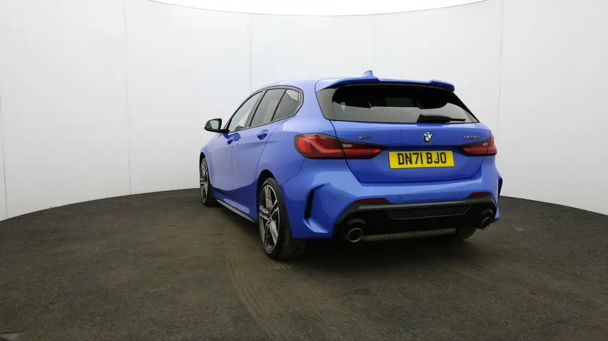 2021-bmw-1-series-20-m135i-xdrive-big-32