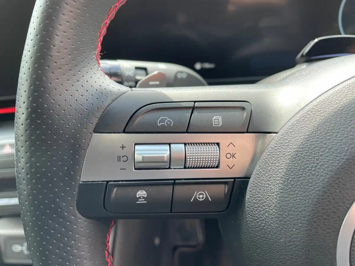 2024-hyundai-kona-16-gdi-n-line-s-141ps-dct-big-15