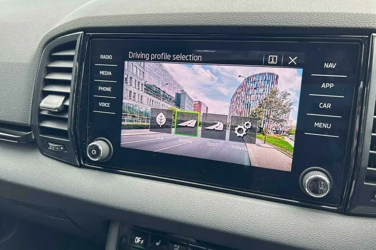 2023-skoda-karoq-15-tsi-sportline-dsg-big-41