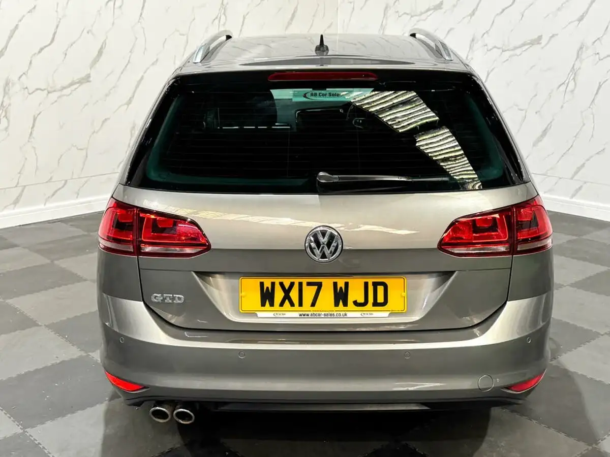 2017-volkswagen-golf-20tdi-gtd-bmtss-estate-5d-big-3