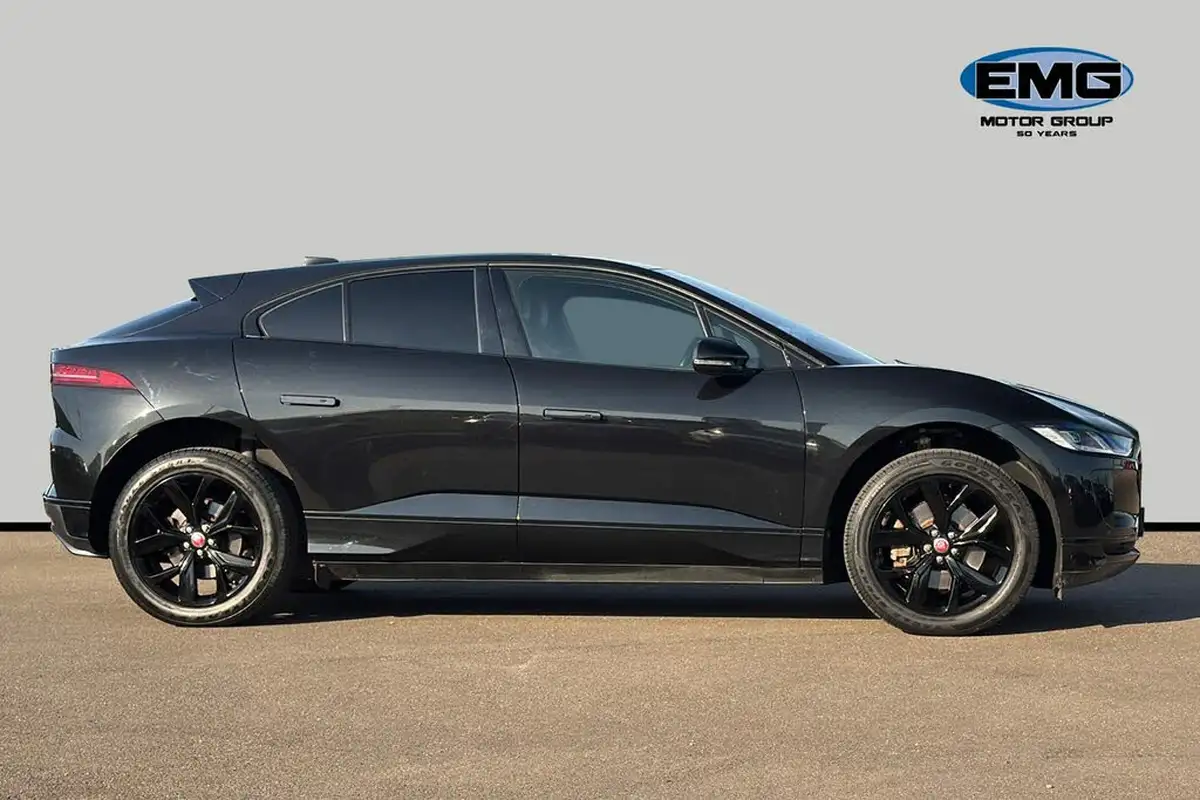 2021-jaguar-i-pace-ev400-black-big-3