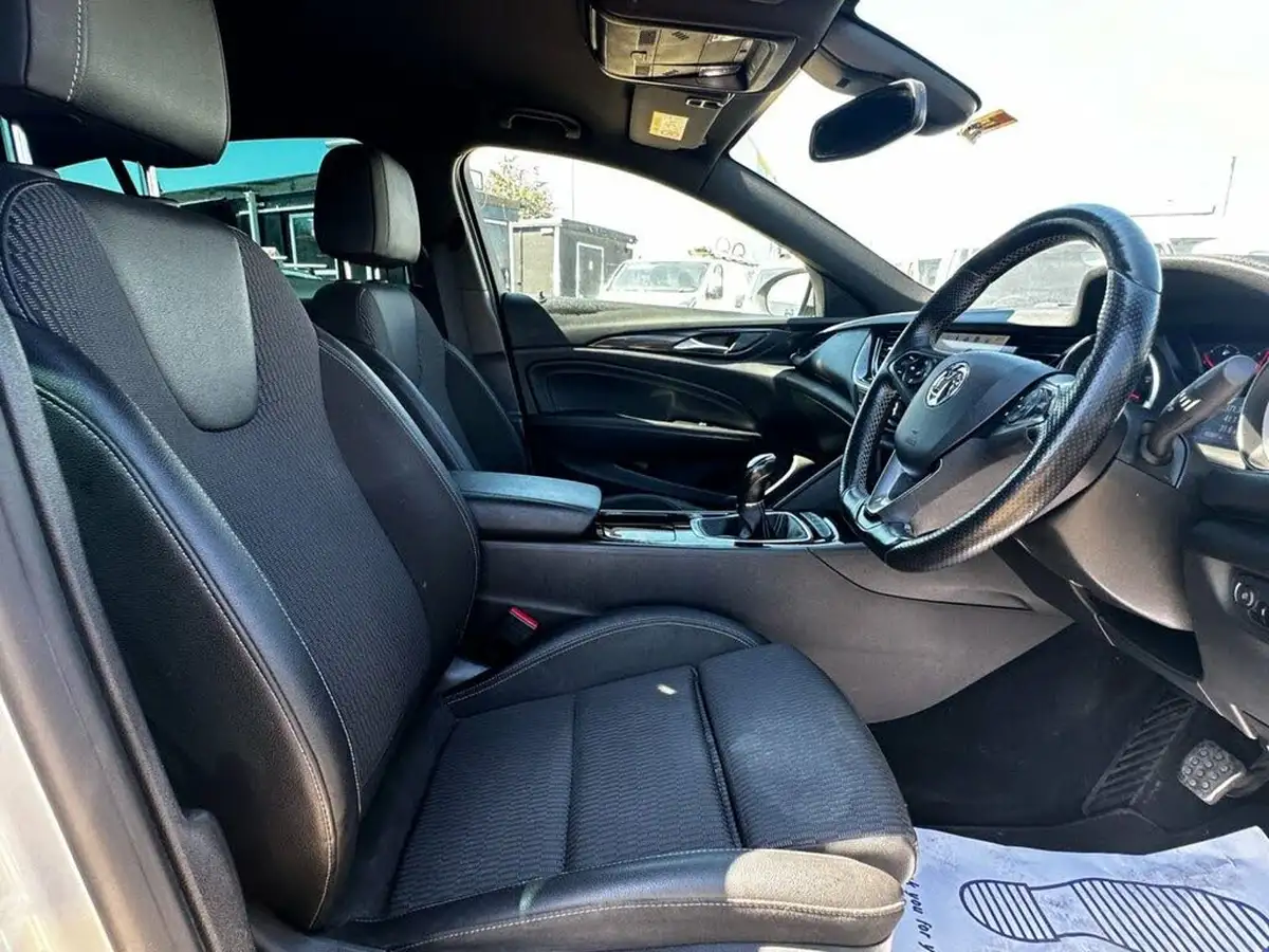 2018-vauxhall-insignia-grand-sport-20td-sri-vx-line-nav-big-14