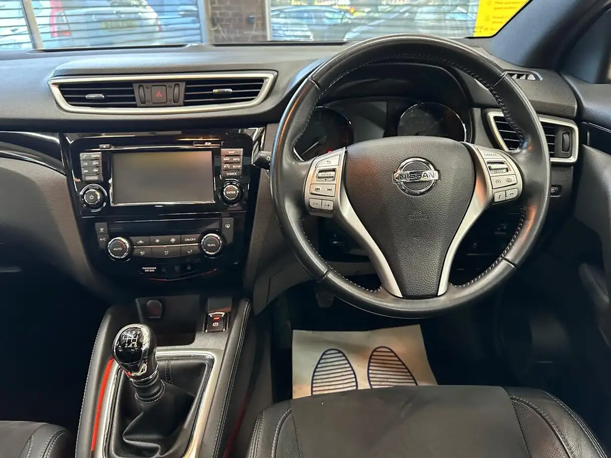 2017-nissan-qashqai-12-dig-t-n-vision-18in-big-10