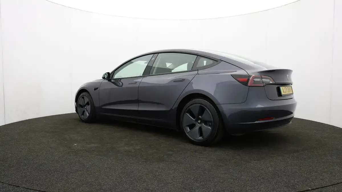 2021-tesla-model-3-e-long-range-awd-big-76