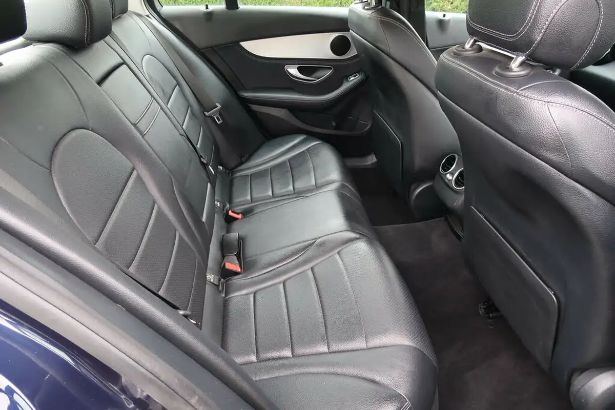 2015-mercedes-benz-c-class-21cdi-c220-sport-ss-saloon-4d-7g-tronic-plus-big-26