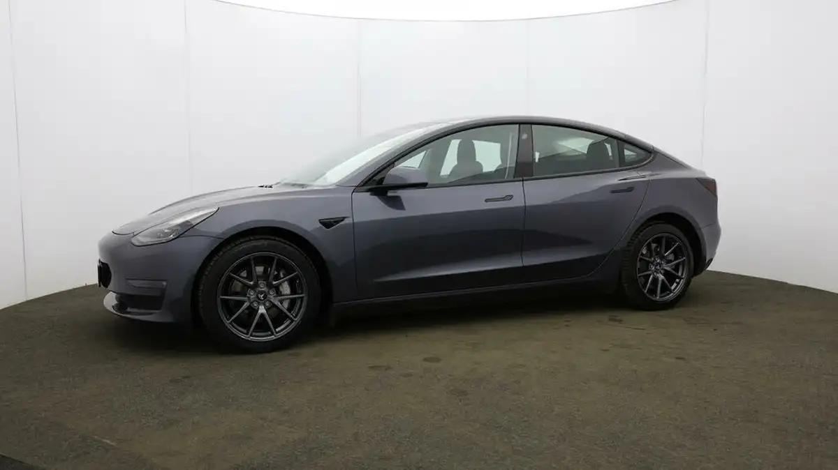 2021-tesla-model-3-e-long-range-awd-big-34