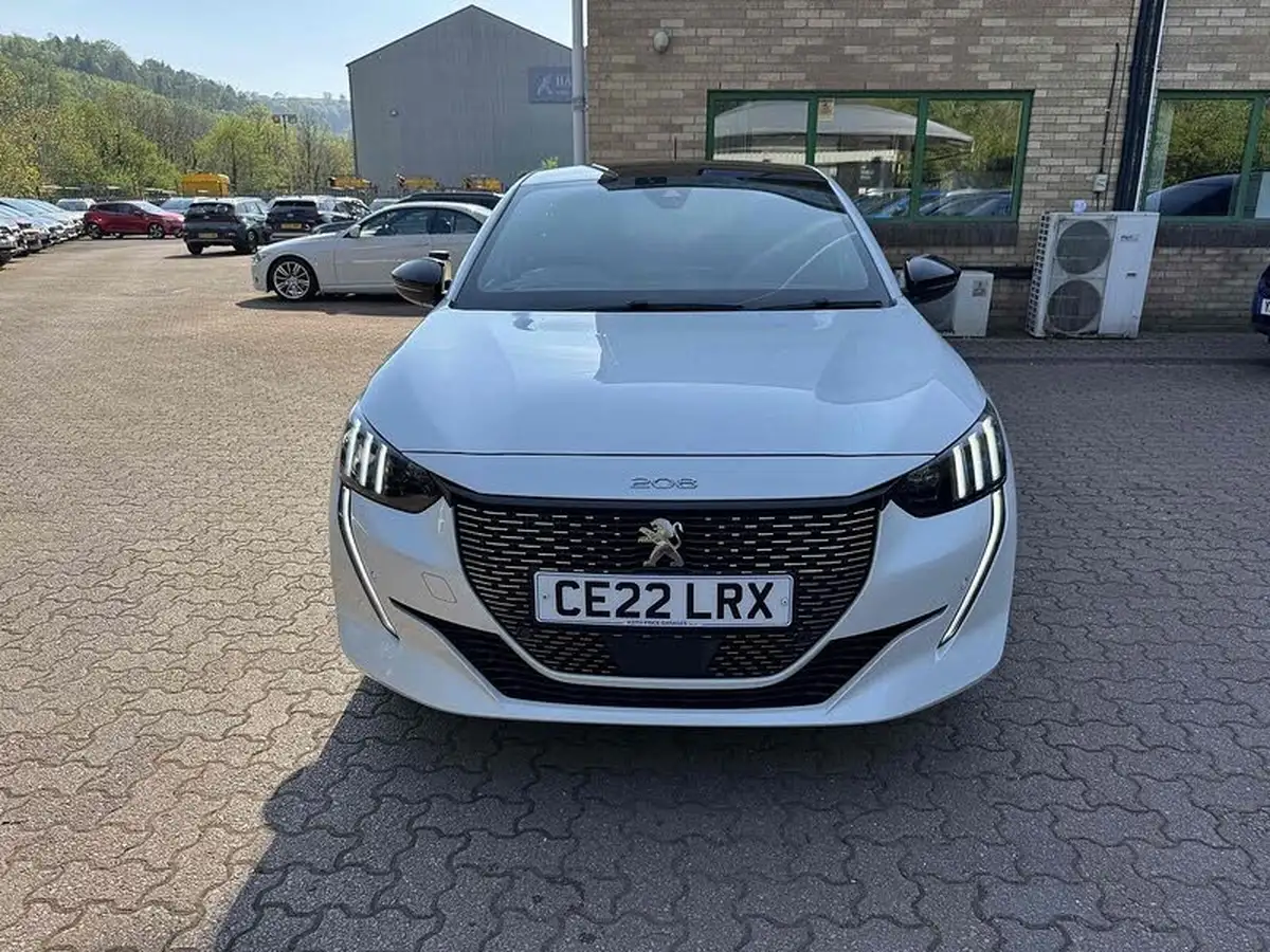 2022-peugeot-208-12-puretech-gt-premium-100bhp-big-7