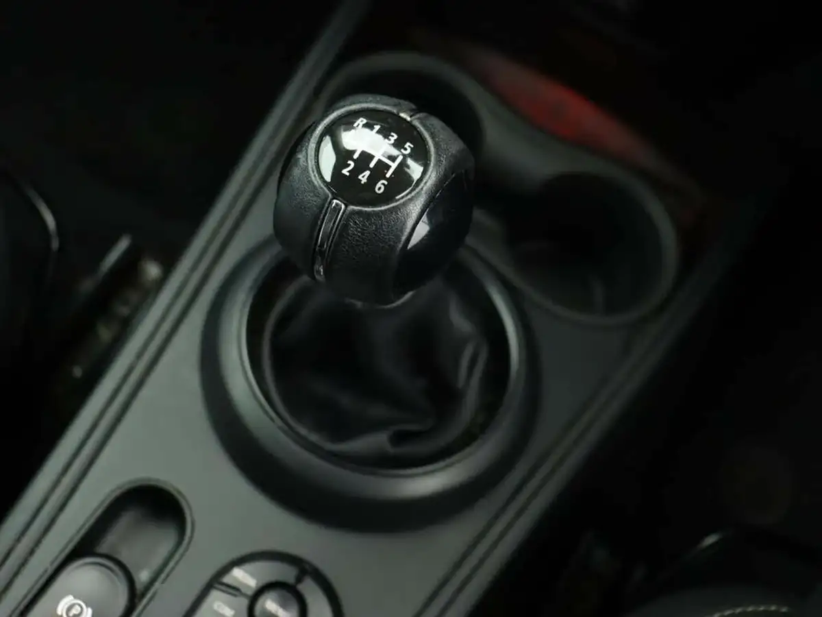 2020-mini-countryman-15-cooper-classic-comfort-big-31