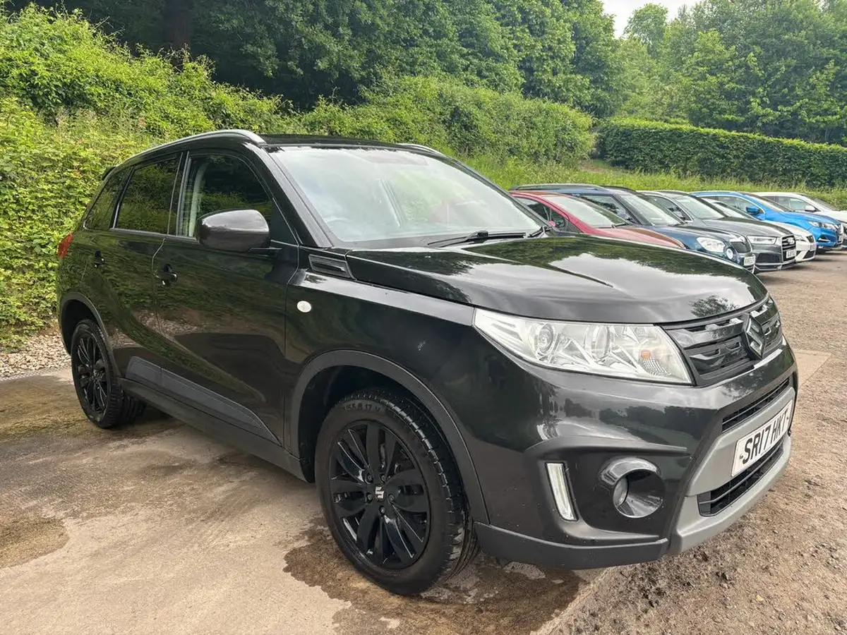2017-suzuki-vitara-16-kuro-big-2