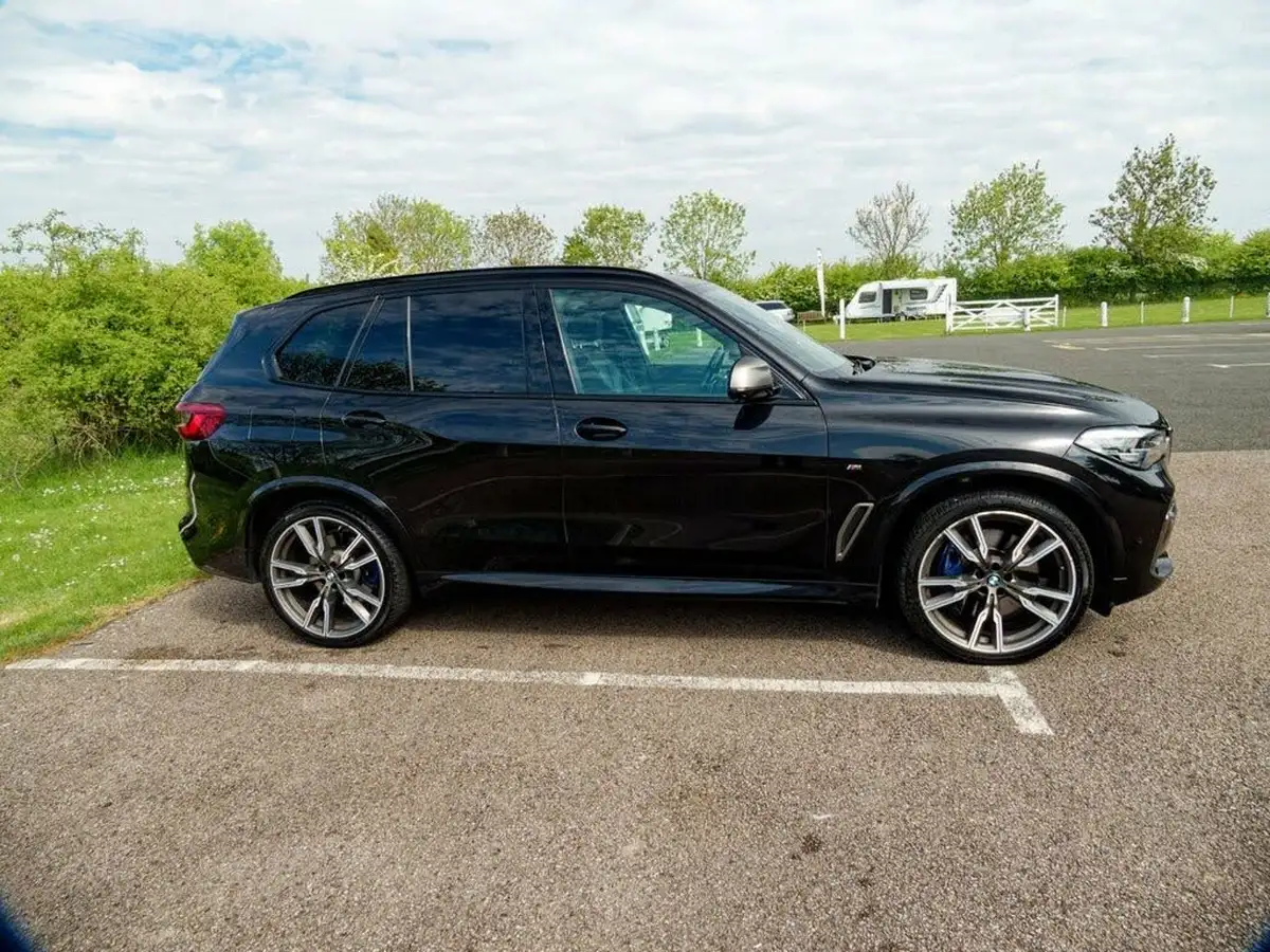2020-bmw-x5-30td-m50d-big-22