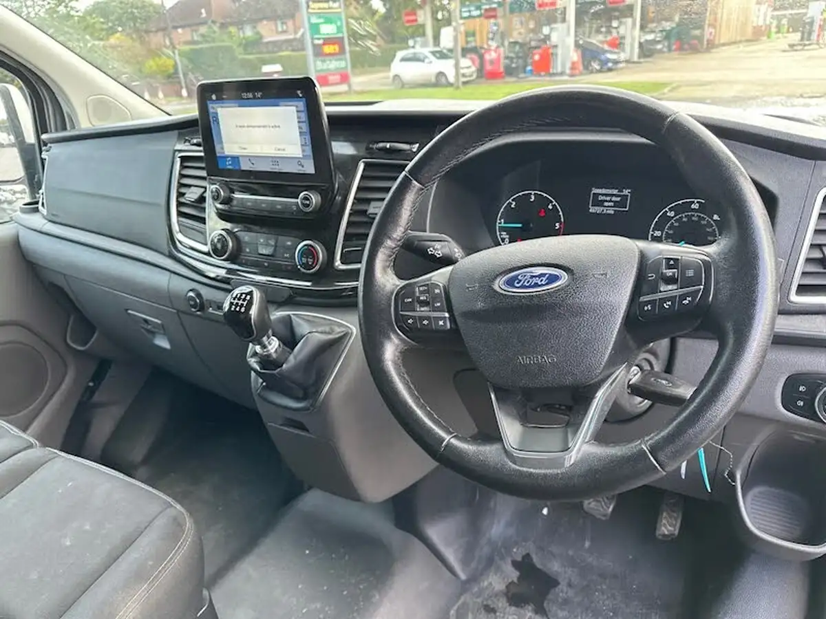 2019-ford-transit-custom-20tdci-300-l2h1-limited-130pseu6-panel-van-big-32