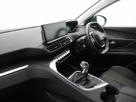 2021-peugeot-5008-suv-15-bluehdi-allure-small-10