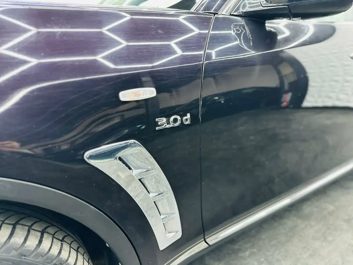 2014-infiniti-qx70-30td-gt-big-17
